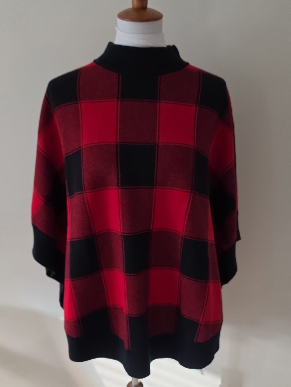 Talbots Women's Red and Black Check Knit Sweater Poncho Brand New